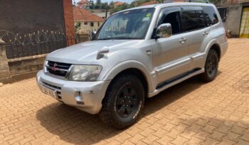 Mitsubishi Pajero 2005 full